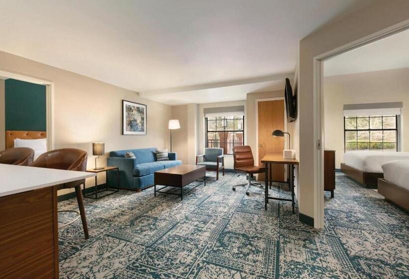 جناح غرفتين نوم, Four Points By Sheraton Raleigh Arena