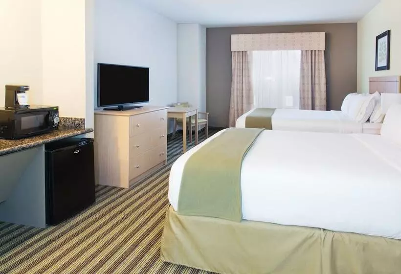 Sviitti, Holiday Inn Express Hotel & Suites Alvarado, An Ihg
