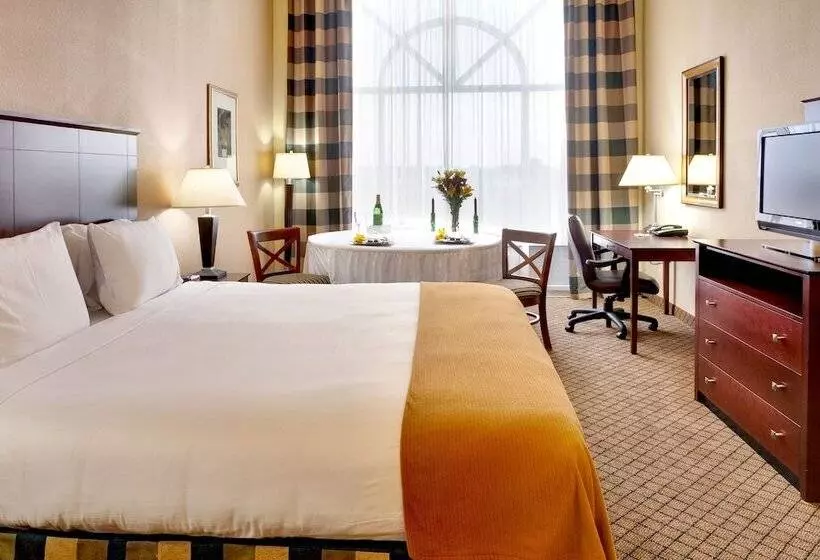 スイート, Holiday Inn Express Hotel & Suites Millington Memphis Area, An Ihg