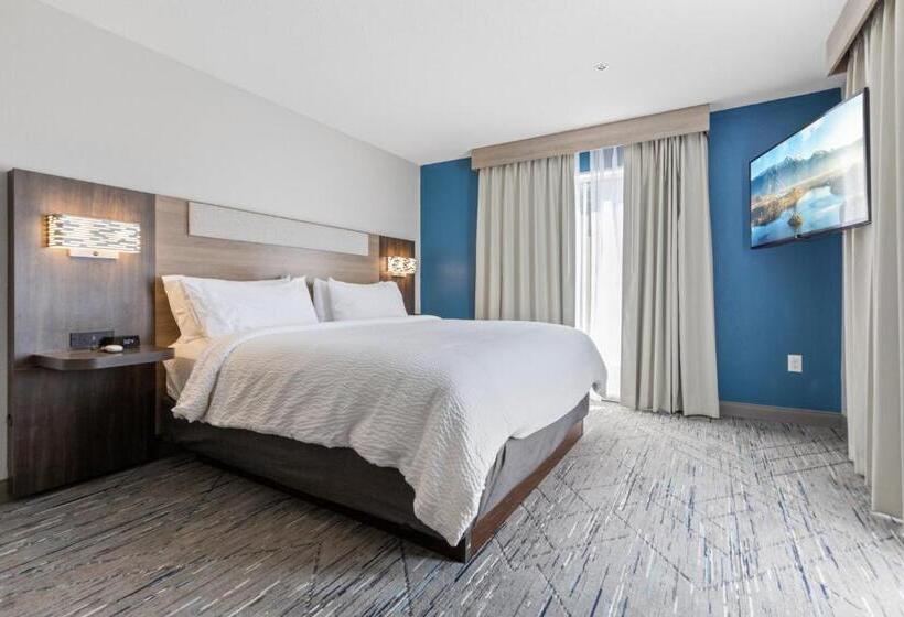 Люкс Кровать Кинг, Holiday Inn Express & Suites Starkville By Ihg