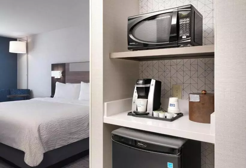 キングサイズベッドのスタンダードルーム, Holiday Inn Express And Suites Helena, An Ihg