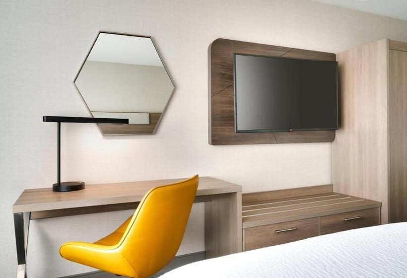 Номер Стандарт Адаптированный для Инвалидов, Holiday Inn Express And Suites Helena, An Ihg
