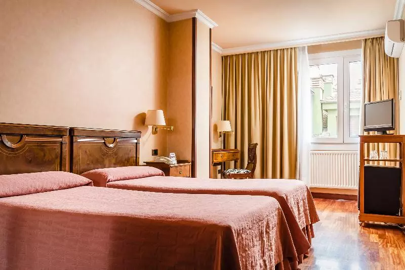 身障者適用キングサイズベッドルーム, Holiday Inn Express And Suites Helena, An Ihg
