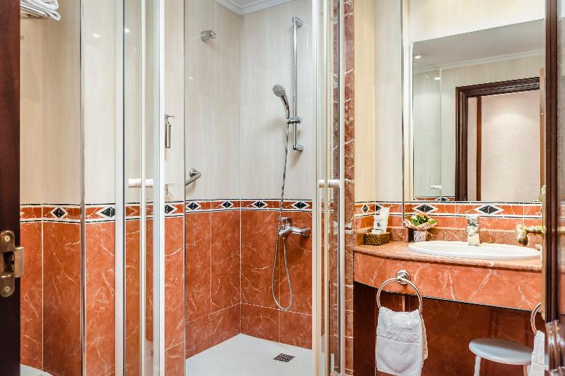 Номер Стандарт Кровать Кинг Адаптированный для Инвалидов, Holiday Inn Express And Suites Helena, An Ihg