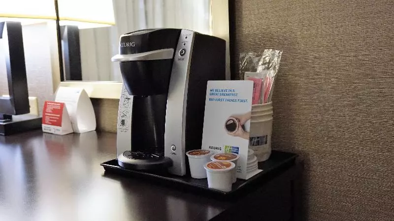 キングサイズベッドのスタンダードルーム, Holiday Inn Express & Suites Gibson, An Ihg