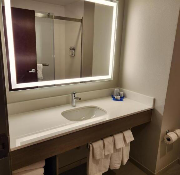 Номер Executive Кровать Кинг, Holiday Inn Express & Suites Perry, An Ihg