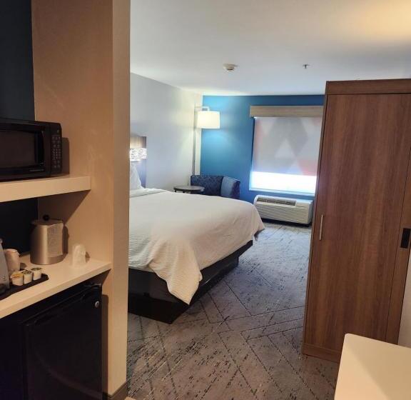 Номер Стандарт Кровать Кинг Адаптированный для Инвалидов, Holiday Inn Express & Suites Perry, An Ihg