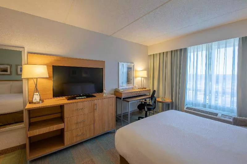 キングサイズベッドのスタンダードルーム, Holiday Inn Manahawkin/long Beach Island, An Ihg