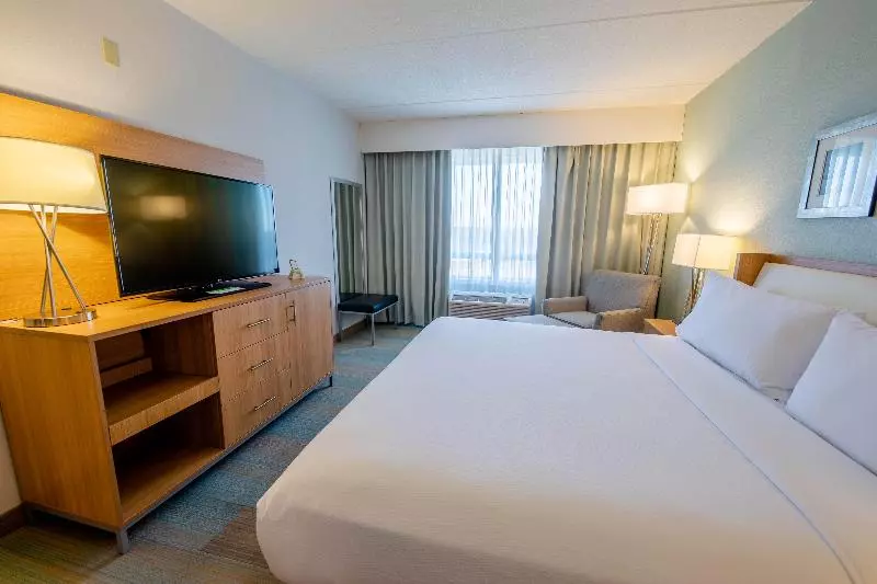 キングサイズベッドのスイートルーム, Holiday Inn Manahawkin/long Beach Island, An Ihg