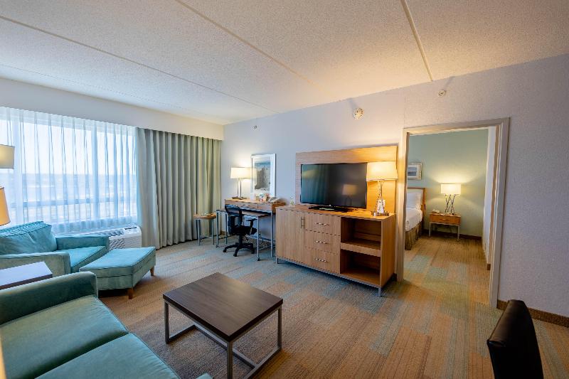 带大床的套房, Holiday Inn Manahawkin/long Beach Island, An Ihg