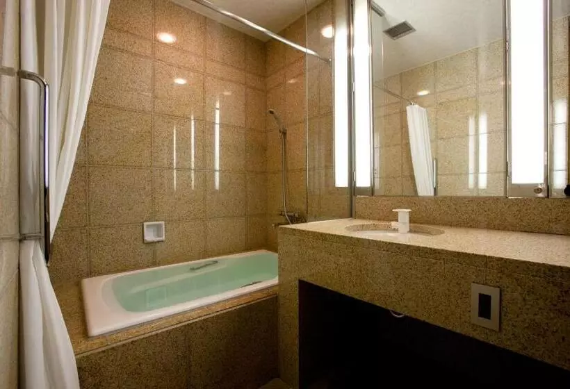 Suite con Terrazza, Uohan