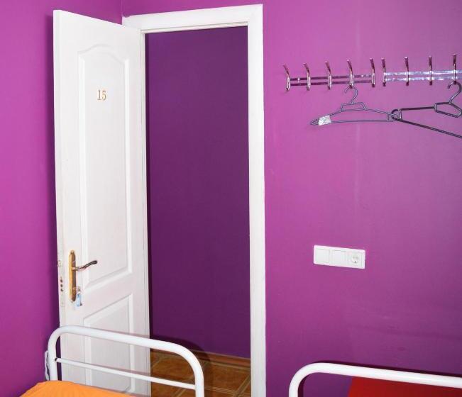 اتاق استاندارد, City Center Hostel