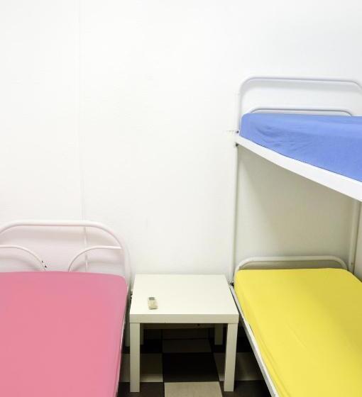 اتاق استاندارد سه نفره, City Center Hostel