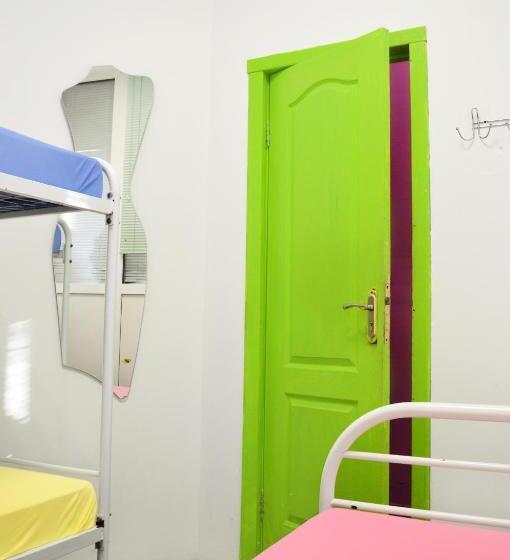 اتاق استاندارد سه نفره, City Center Hostel