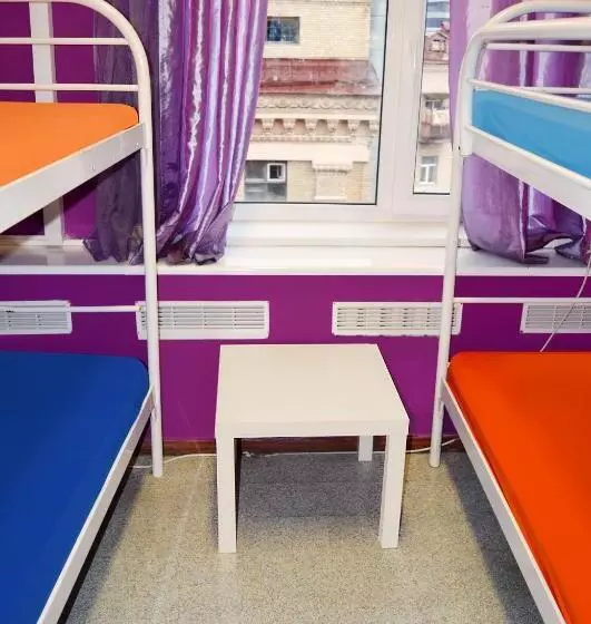 اتاق استاندارد چهارنفره با سرویس بهداشتی مشترک, City Center Hostel