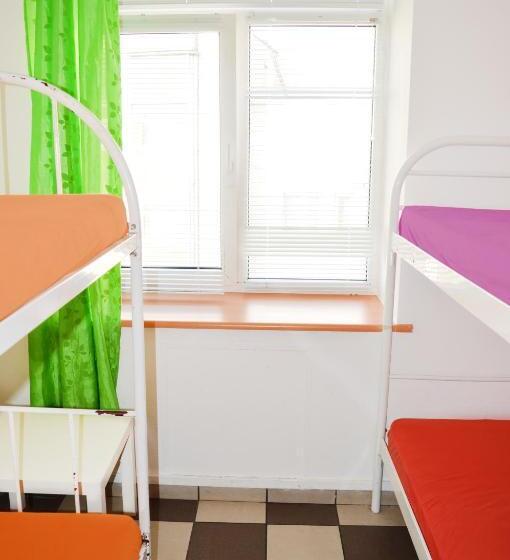 اتاق استاندارد چهارنفره با سرویس بهداشتی مشترک, City Center Hostel