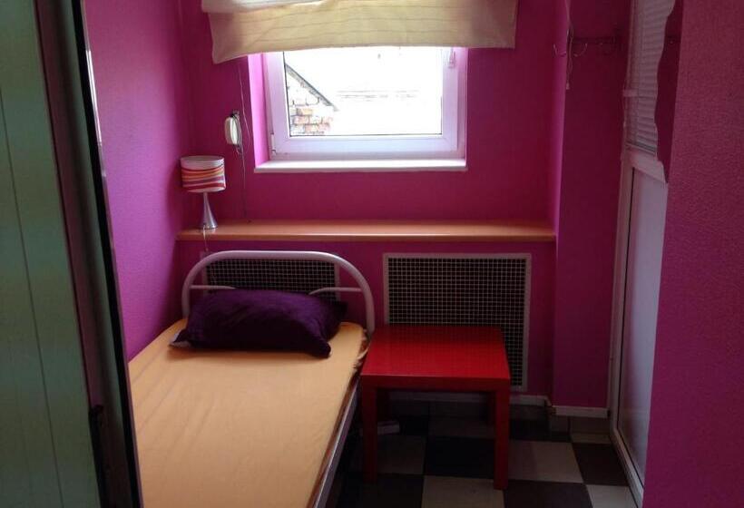 اتاق اکونومی یک تخته, City Center Hostel