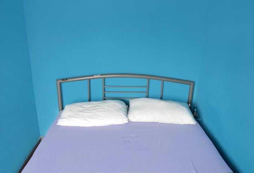 اتاق اکونومی, City Center Hostel