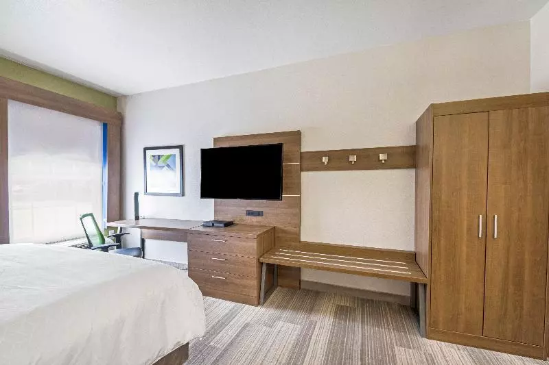 Standard-huone King-vuode, Holiday Inn Express Hotel & Suites Columbus, An Ihg