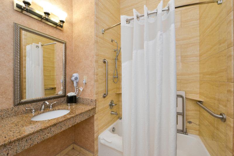 Стандартный Номер Кровать Кинг, Holiday Inn Express Hotel & Suites Royse City Rockwallrockwall Royse City, An Ihg