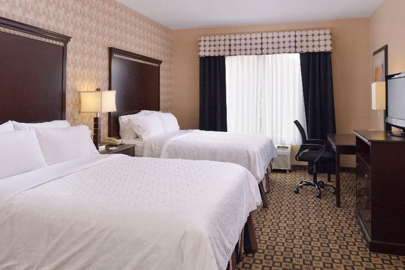 Номер Стандарт Адаптированный для Инвалидов, Holiday Inn Express Hotel & Suites Royse City   Rockwallrockwall   Royse City, An Ihg