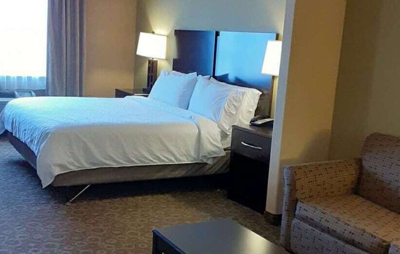 جناح, Holiday Inn Express & Suites Pecos, An Ihg