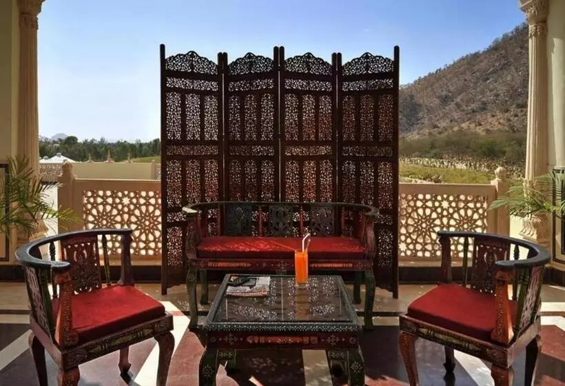 デラックスルーム, Rajasthali Resort & Spa