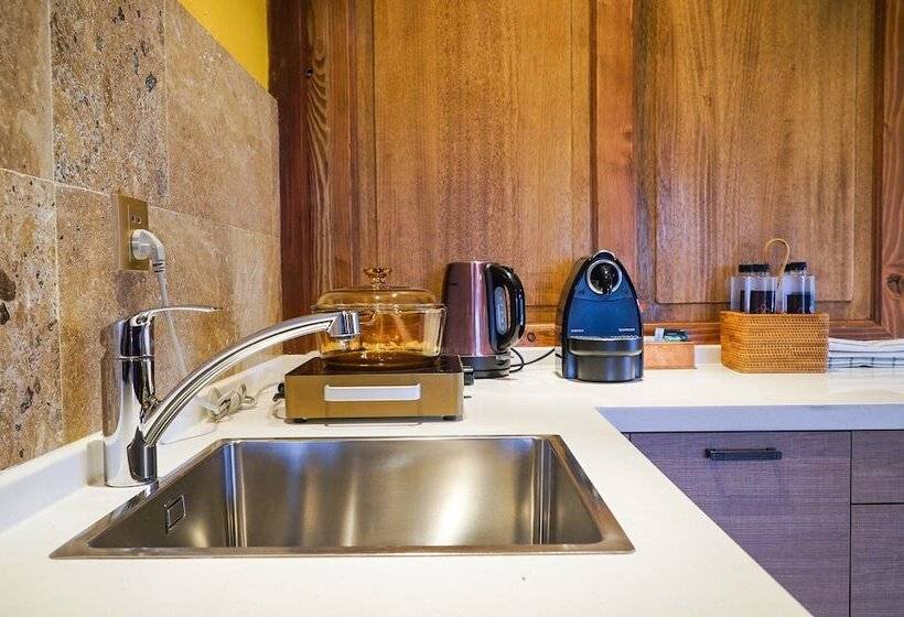 سوییت لوکس, Songtsam Linka Shangri La