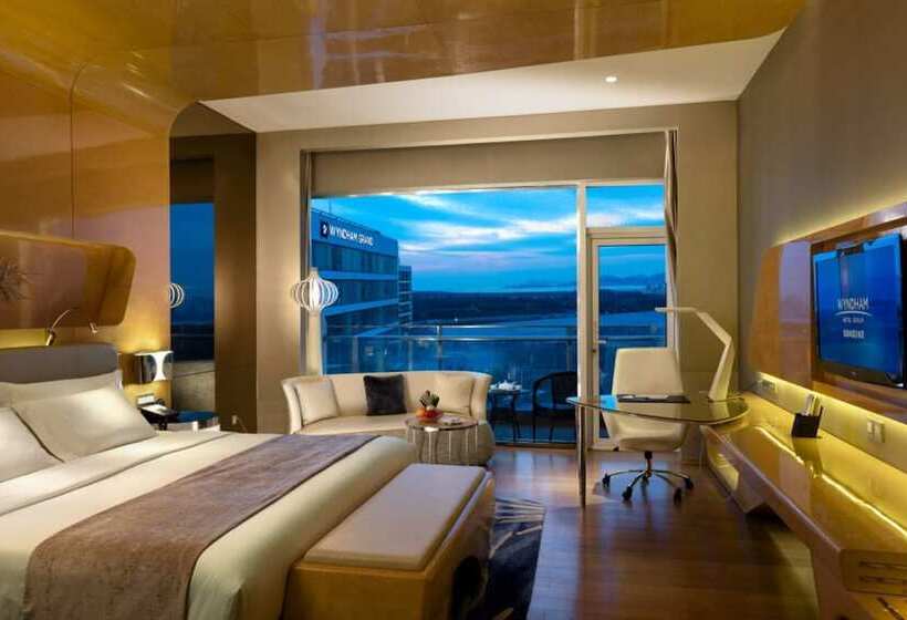 Номер Deluxe с Видом, Wyndham Grand Qingdao