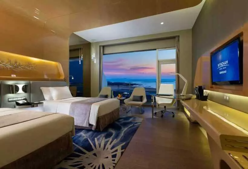 景色の見えるデラックスルーム, Wyndham Grand Qingdao