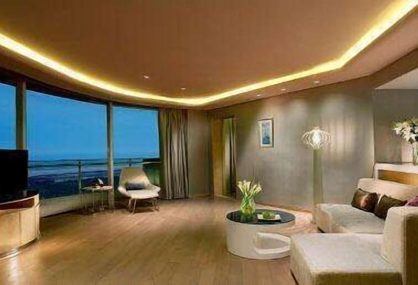 Номер Executive Вид на Море, Wyndham Grand Qingdao