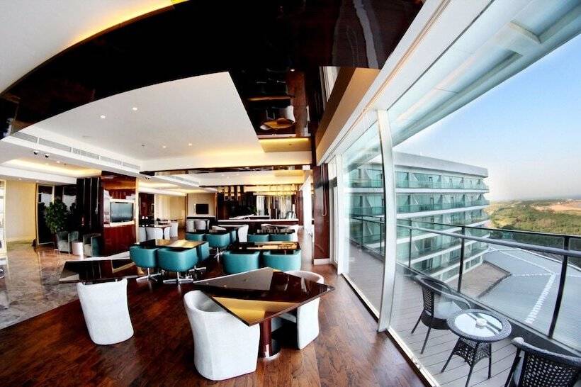 Люкс Повышенной Комфортности, Wyndham Grand Qingdao
