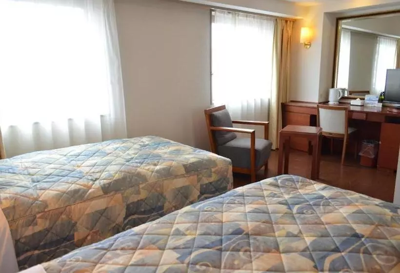 اتاق لوکس با چشم‌انداز شهر, Yokohama Mandarin