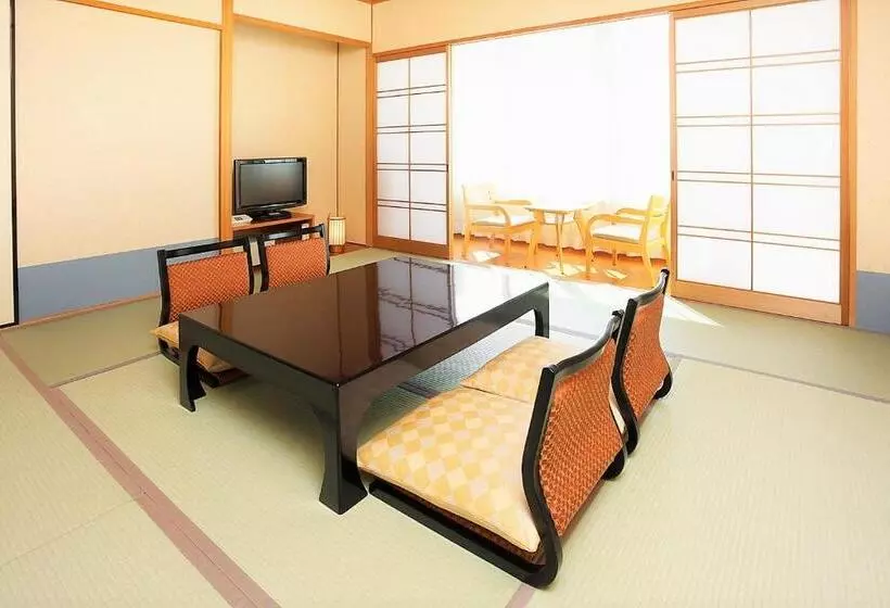 スタンダード4人部屋, Arima Kirari