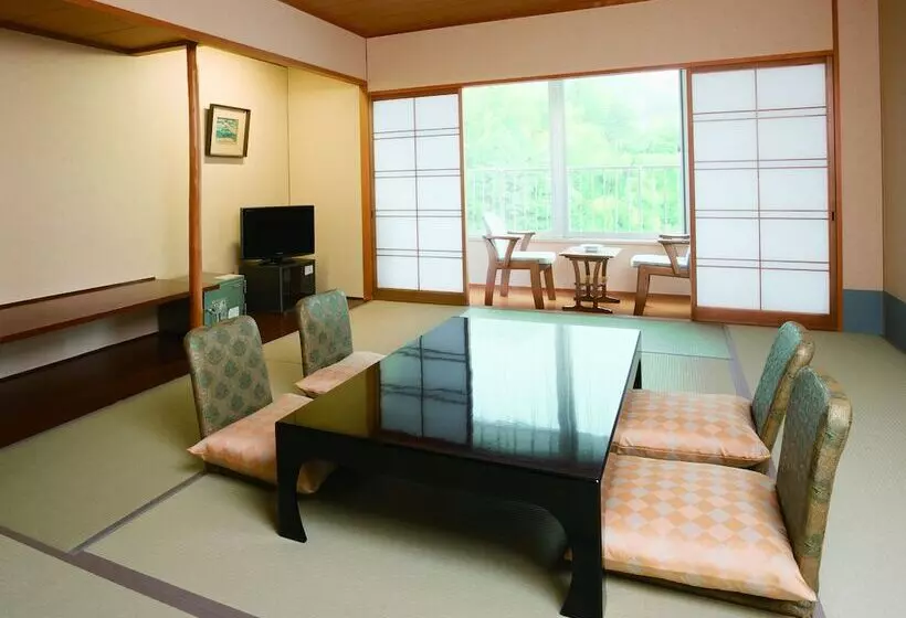 スタンダード4人部屋, Arima Kirari