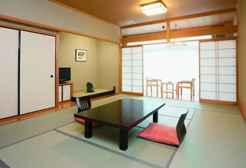 スタンダード4人部屋, Arima Kirari