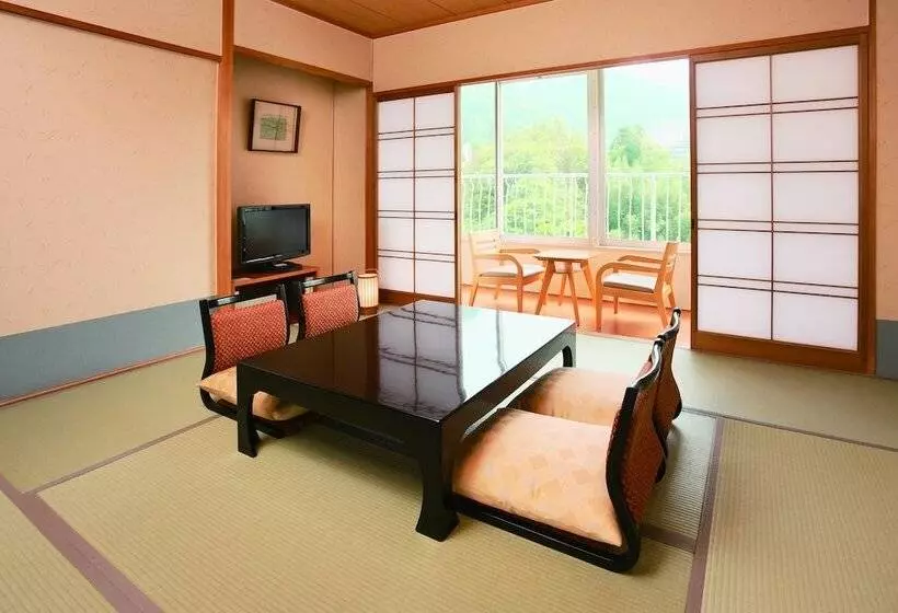 スタンダード4人部屋, Arima Kirari