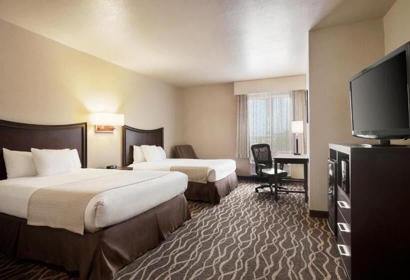 适用于残疾人士的豪华房间, Baymont By Wyndham Clute Lake Jackson