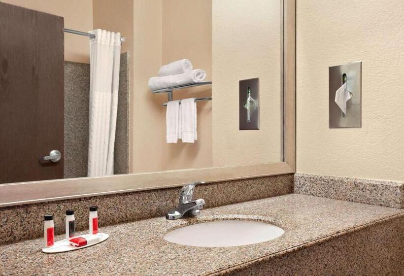 带2个卧室的套房, Baymont By Wyndham Clute Lake Jackson