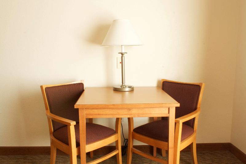 带大床的套房, Best Western Plus Grapevine Inn