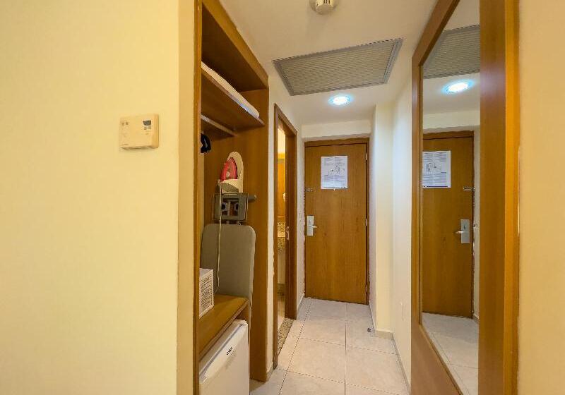 キングサイズベッドのスタンダードルーム, Best Western Plus Lake Worth