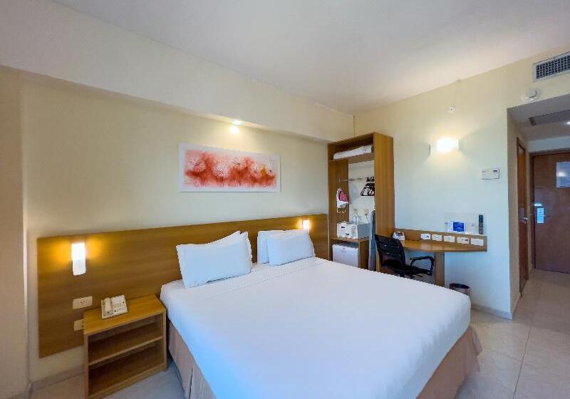 キングサイズベッドのスタンダードルーム, Best Western Plus Lake Worth