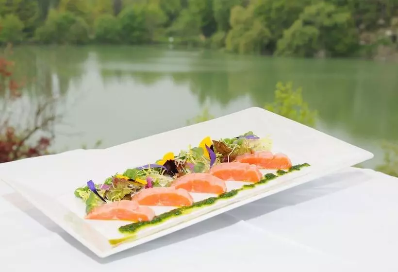 スタンダードシングルルーム, Logis Hotels Domaine Du Châtelard