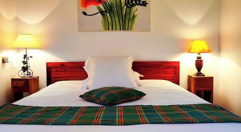 スタンダードルーム, Logis Hotels Domaine Du Châtelard