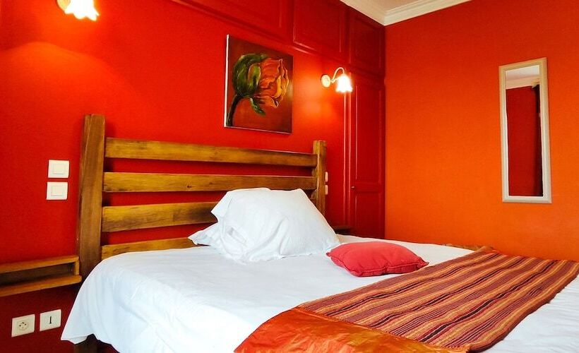 高级大房间, Logis Hotels Domaine Du Châtelard