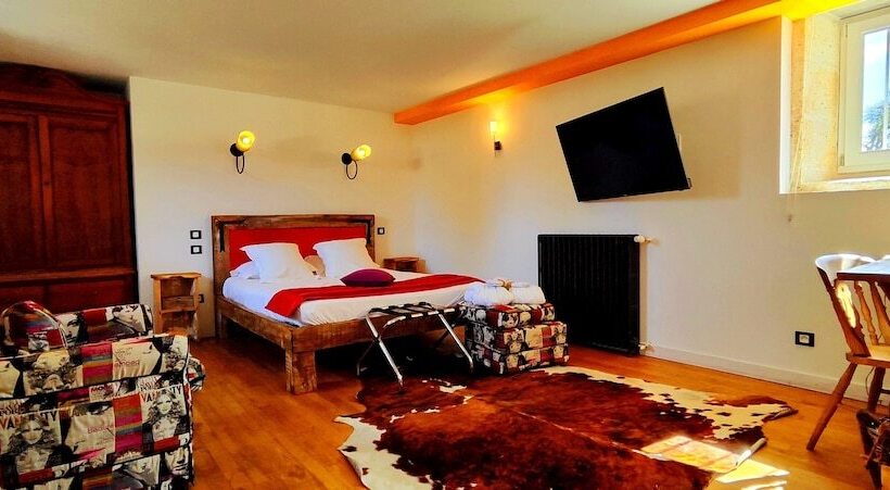 高级大房间, Logis Hotels Domaine Du Châtelard