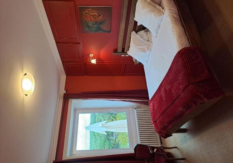 高级大房间, Logis Hotels Domaine Du Châtelard