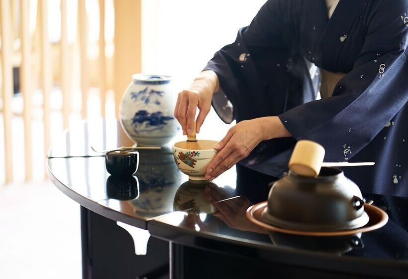 디럭스 룸, Gajoen Tokyo