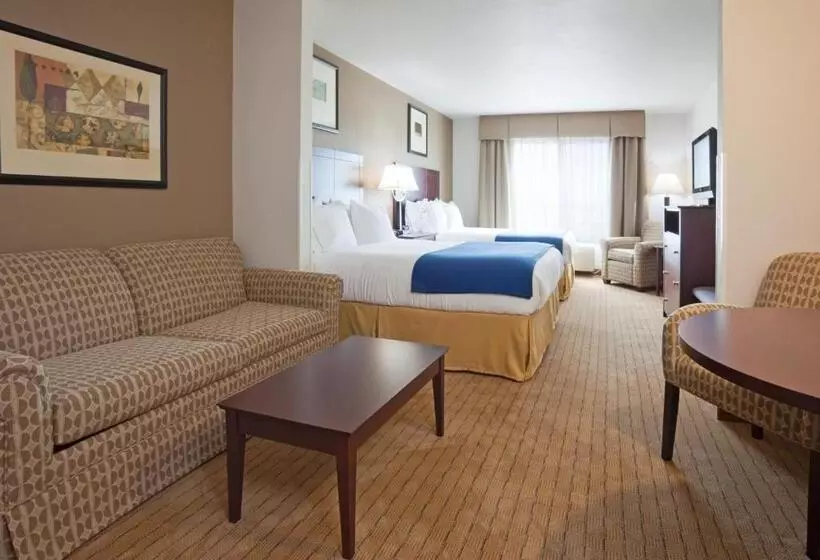 Sviitti, Holiday Inn Express Hotel & Suites Antigo, An Ihg