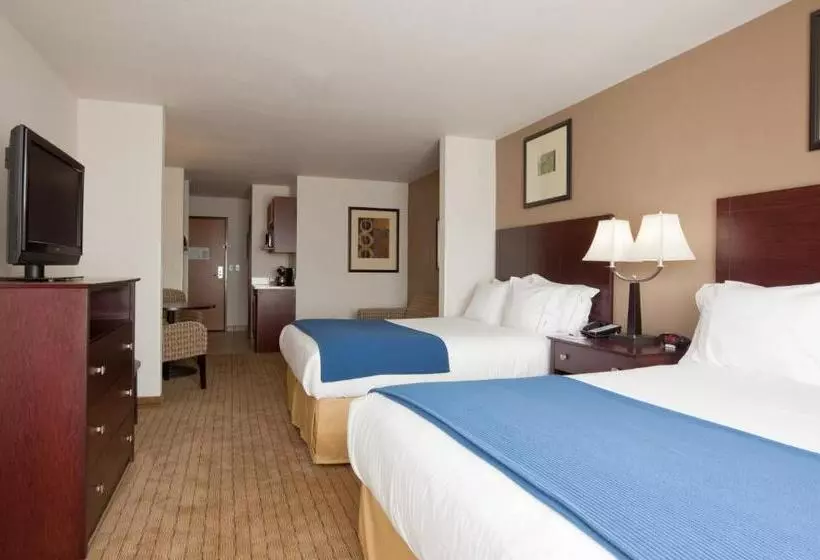 Sviitti, Holiday Inn Express Hotel & Suites Antigo, An Ihg